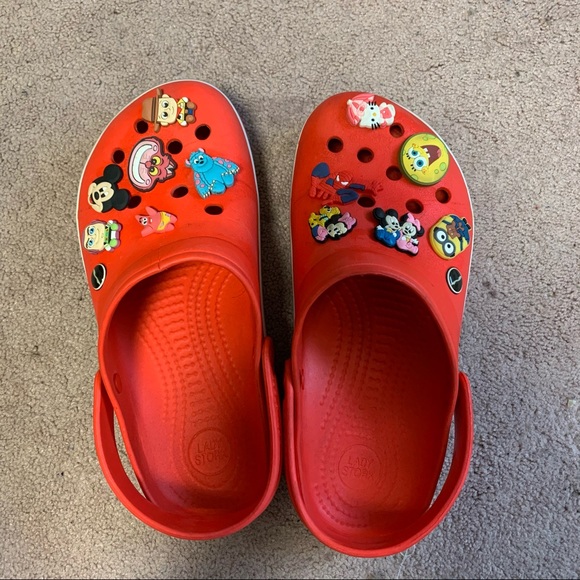 Same style as Crocs. - Picture 4 of 5